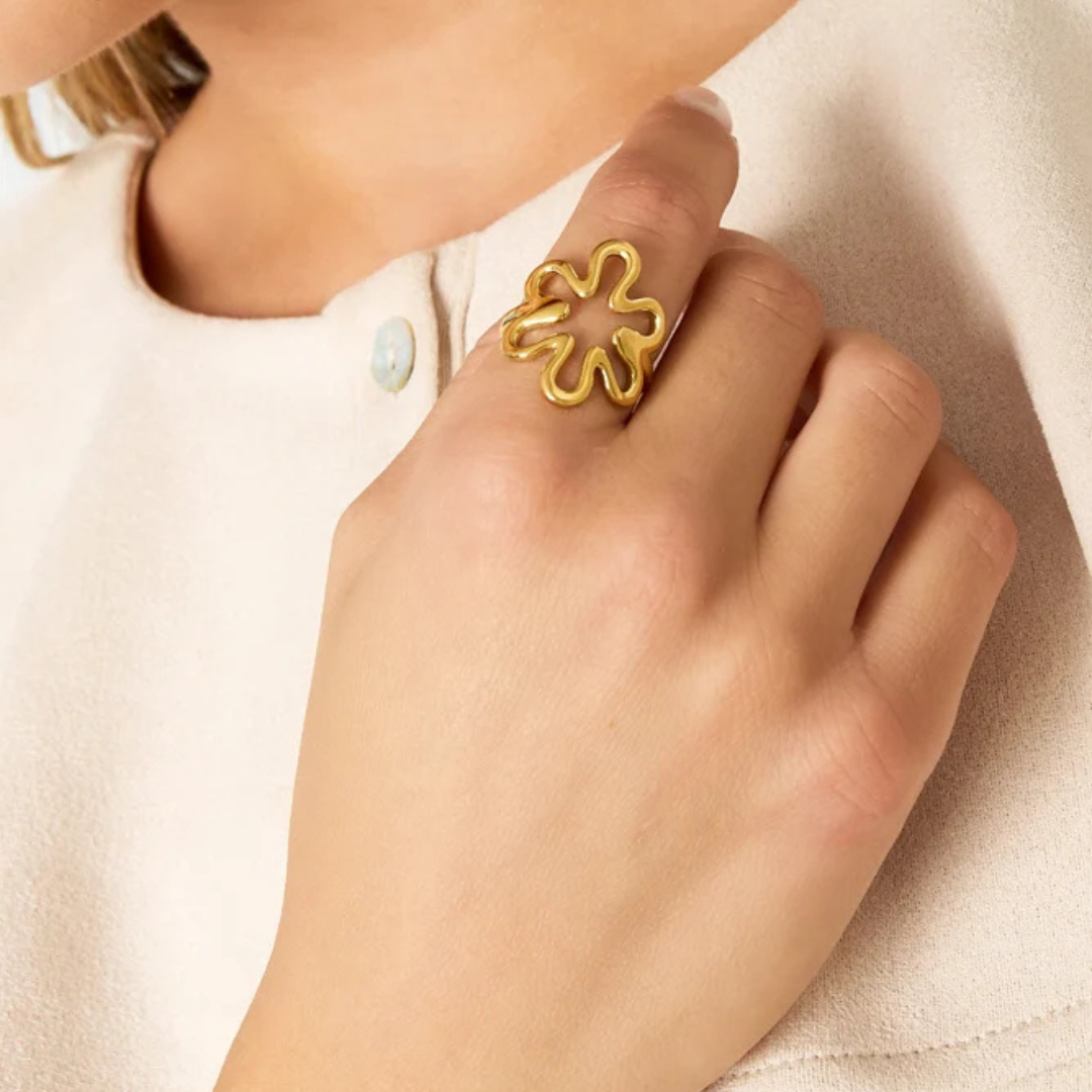 Blooming ring