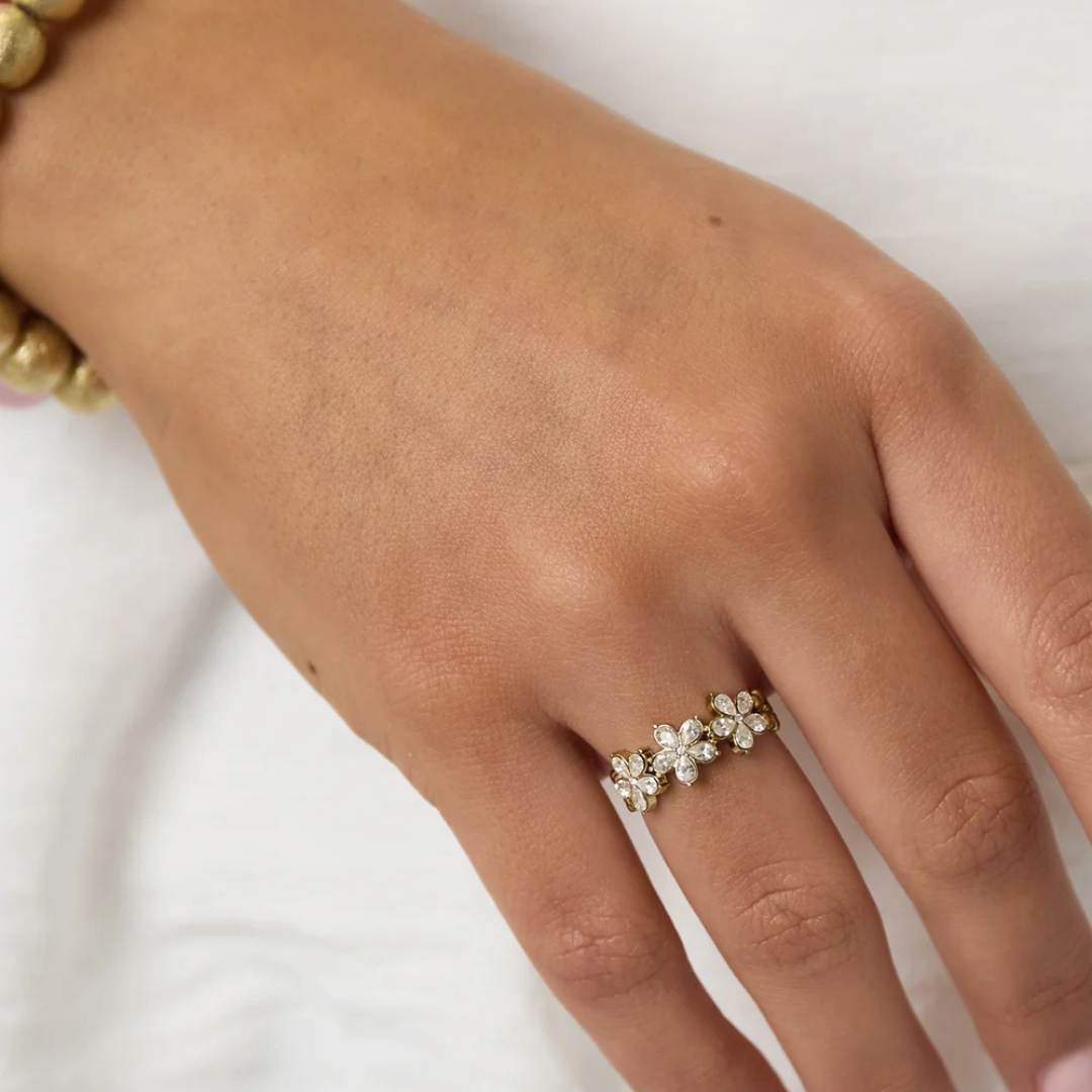 Thalia ring